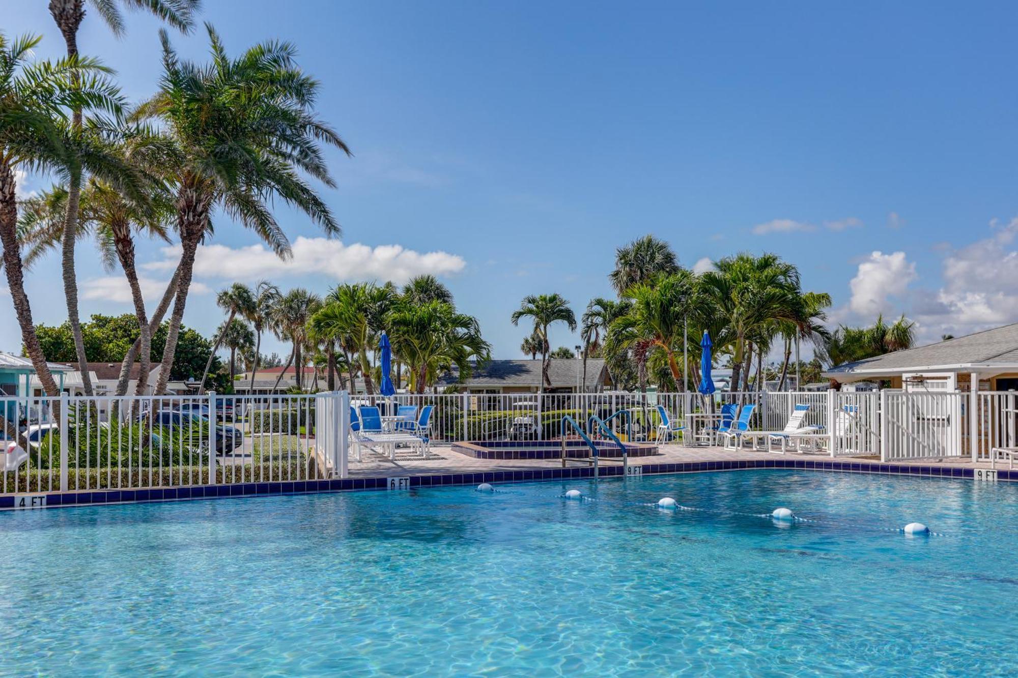 South Hutchinson Island Cottage With Beach Access! Jensen Beach Exteriör bild